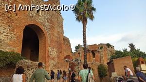 [P18] Intrarea în Teatrul antic. » foto by alinafulg
 - 
<span class="allrVoted glyphicon glyphicon-heart hidden" id="av1401224"></span>
<a class="m-l-10 hidden" id="sv1401224" onclick="voting_Foto_DelVot(,1401224,1579)" role="button">șterge vot <span class="glyphicon glyphicon-remove"></span></a>
<a id="v91401224" class=" c-red"  onclick="voting_Foto_SetVot(1401224)" role="button"><span class="glyphicon glyphicon-heart-empty"></span> <b>LIKE</b> = Votează poza</a> <img class="hidden"  id="f1401224W9" src="/imagini/loader.gif" border="0" /><span class="AjErrMes hidden" id="e1401224ErM"></span>