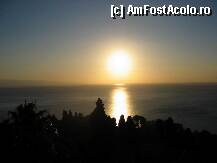 [P1x] rasarit de soare in Taormina » foto by buburuzica
 - 
<span class="allrVoted glyphicon glyphicon-heart hidden" id="av5108"></span>
<a class="m-l-10 hidden" id="sv5108" onclick="voting_Foto_DelVot(,5108,1579)" role="button">șterge vot <span class="glyphicon glyphicon-remove"></span></a>
<a id="v95108" class=" c-red"  onclick="voting_Foto_SetVot(5108)" role="button"><span class="glyphicon glyphicon-heart-empty"></span> <b>LIKE</b> = Votează poza</a> <img class="hidden"  id="f5108W9" src="/imagini/loader.gif" border="0" /><span class="AjErrMes hidden" id="e5108ErM"></span>