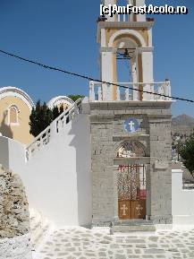 [P16] Manastire/Biserica in drum spre fortareata/castel » foto by cintus
 - 
<span class="allrVoted glyphicon glyphicon-heart hidden" id="av212941"></span>
<a class="m-l-10 hidden" id="sv212941" onclick="voting_Foto_DelVot(,212941,1588)" role="button">șterge vot <span class="glyphicon glyphicon-remove"></span></a>
<a id="v9212941" class=" c-red"  onclick="voting_Foto_SetVot(212941)" role="button"><span class="glyphicon glyphicon-heart-empty"></span> <b>LIKE</b> = Votează poza</a> <img class="hidden"  id="f212941W9" src="/imagini/loader.gif" border="0" /><span class="AjErrMes hidden" id="e212941ErM"></span>