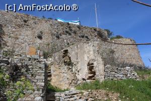 [P44] Symi, Castelul, sus se vede acoperișul alb cu albastru al Bisericii Panagia, vom urca spre ea.. » foto by mprofeanu
 - 
<span class="allrVoted glyphicon glyphicon-heart hidden" id="av1419086"></span>
<a class="m-l-10 hidden" id="sv1419086" onclick="voting_Foto_DelVot(,1419086,1588)" role="button">șterge vot <span class="glyphicon glyphicon-remove"></span></a>
<a id="v91419086" class=" c-red"  onclick="voting_Foto_SetVot(1419086)" role="button"><span class="glyphicon glyphicon-heart-empty"></span> <b>LIKE</b> = Votează poza</a> <img class="hidden"  id="f1419086W9" src="/imagini/loader.gif" border="0" /><span class="AjErrMes hidden" id="e1419086ErM"></span>