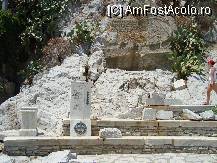 [P16] Monument de pe insula Symi » foto by corinne
 - 
<span class="allrVoted glyphicon glyphicon-heart hidden" id="av111164"></span>
<a class="m-l-10 hidden" id="sv111164" onclick="voting_Foto_DelVot(,111164,1588)" role="button">șterge vot <span class="glyphicon glyphicon-remove"></span></a>
<a id="v9111164" class=" c-red"  onclick="voting_Foto_SetVot(111164)" role="button"><span class="glyphicon glyphicon-heart-empty"></span> <b>LIKE</b> = Votează poza</a> <img class="hidden"  id="f111164W9" src="/imagini/loader.gif" border="0" /><span class="AjErrMes hidden" id="e111164ErM"></span>