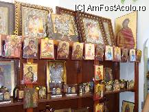[P04] Icoane din magazinul manastirii Panormitis » foto by corinne
 - 
<span class="allrVoted glyphicon glyphicon-heart hidden" id="av111150"></span>
<a class="m-l-10 hidden" id="sv111150" onclick="voting_Foto_DelVot(,111150,1588)" role="button">șterge vot <span class="glyphicon glyphicon-remove"></span></a>
<a id="v9111150" class=" c-red"  onclick="voting_Foto_SetVot(111150)" role="button"><span class="glyphicon glyphicon-heart-empty"></span> <b>LIKE</b> = Votează poza</a> <img class="hidden"  id="f111150W9" src="/imagini/loader.gif" border="0" /><span class="AjErrMes hidden" id="e111150ErM"></span>