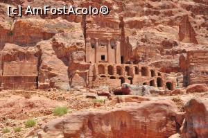 [P52] The Royal Tombs, numele dat celor patru fatade alaturate una de cealalta.  » foto by alunelu69
 - 
<span class="allrVoted glyphicon glyphicon-heart hidden" id="av953944"></span>
<a class="m-l-10 hidden" id="sv953944" onclick="voting_Foto_DelVot(,953944,1615)" role="button">șterge vot <span class="glyphicon glyphicon-remove"></span></a>
<a id="v9953944" class=" c-red"  onclick="voting_Foto_SetVot(953944)" role="button"><span class="glyphicon glyphicon-heart-empty"></span> <b>LIKE</b> = Votează poza</a> <img class="hidden"  id="f953944W9" src="/imagini/loader.gif" border="0" /><span class="AjErrMes hidden" id="e953944ErM"></span>