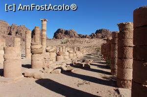 [P21] Petra, Marele Templu, Șiruri de trei coloane » foto by mprofeanu
 - 
<span class="allrVoted glyphicon glyphicon-heart hidden" id="av923738"></span>
<a class="m-l-10 hidden" id="sv923738" onclick="voting_Foto_DelVot(,923738,1615)" role="button">șterge vot <span class="glyphicon glyphicon-remove"></span></a>
<a id="v9923738" class=" c-red"  onclick="voting_Foto_SetVot(923738)" role="button"><span class="glyphicon glyphicon-heart-empty"></span> <b>LIKE</b> = Votează poza</a> <img class="hidden"  id="f923738W9" src="/imagini/loader.gif" border="0" /><span class="AjErrMes hidden" id="e923738ErM"></span>