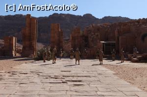 [P25] Petra, Poarta lui Hadrian, demonstrație cu soldați » foto by mprofeanu
 - 
<span class="allrVoted glyphicon glyphicon-heart hidden" id="av923742"></span>
<a class="m-l-10 hidden" id="sv923742" onclick="voting_Foto_DelVot(,923742,1615)" role="button">șterge vot <span class="glyphicon glyphicon-remove"></span></a>
<a id="v9923742" class=" c-red"  onclick="voting_Foto_SetVot(923742)" role="button"><span class="glyphicon glyphicon-heart-empty"></span> <b>LIKE</b> = Votează poza</a> <img class="hidden"  id="f923742W9" src="/imagini/loader.gif" border="0" /><span class="AjErrMes hidden" id="e923742ErM"></span>