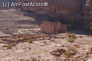 [P27] Petra, Templul Principal al capitalei Nabateene, văzut de sus » foto by mprofeanu
 - 
<span class="allrVoted glyphicon glyphicon-heart hidden" id="av923744"></span>
<a class="m-l-10 hidden" id="sv923744" onclick="voting_Foto_DelVot(,923744,1615)" role="button">șterge vot <span class="glyphicon glyphicon-remove"></span></a>
<a id="v9923744" class=" c-red"  onclick="voting_Foto_SetVot(923744)" role="button"><span class="glyphicon glyphicon-heart-empty"></span> <b>LIKE</b> = Votează poza</a> <img class="hidden"  id="f923744W9" src="/imagini/loader.gif" border="0" /><span class="AjErrMes hidden" id="e923744ErM"></span>