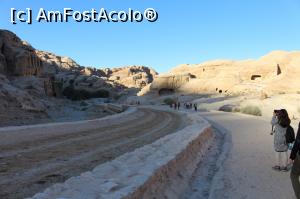 [P04] Petra, Prin Bab Al Siq, La plimbare dimineața devreme » foto by mprofeanu
 - 
<span class="allrVoted glyphicon glyphicon-heart hidden" id="av923721"></span>
<a class="m-l-10 hidden" id="sv923721" onclick="voting_Foto_DelVot(,923721,1615)" role="button">șterge vot <span class="glyphicon glyphicon-remove"></span></a>
<a id="v9923721" class=" c-red"  onclick="voting_Foto_SetVot(923721)" role="button"><span class="glyphicon glyphicon-heart-empty"></span> <b>LIKE</b> = Votează poza</a> <img class="hidden"  id="f923721W9" src="/imagini/loader.gif" border="0" /><span class="AjErrMes hidden" id="e923721ErM"></span>
