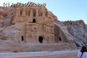 [P06] Petra, Mormântul Obelisc cu influențe egiptene, romane, grecești » foto by mprofeanu
 - 
<span class="allrVoted glyphicon glyphicon-heart hidden" id="av923723"></span>
<a class="m-l-10 hidden" id="sv923723" onclick="voting_Foto_DelVot(,923723,1615)" role="button">șterge vot <span class="glyphicon glyphicon-remove"></span></a>
<a id="v9923723" class=" c-red"  onclick="voting_Foto_SetVot(923723)" role="button"><span class="glyphicon glyphicon-heart-empty"></span> <b>LIKE</b> = Votează poza</a> <img class="hidden"  id="f923723W9" src="/imagini/loader.gif" border="0" /><span class="AjErrMes hidden" id="e923723ErM"></span>