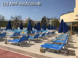 [P66] Marina Royal Palace - la piscină » foto by nicole33
 - 
<span class="allrVoted glyphicon glyphicon-heart hidden" id="av1270466"></span>
<a class="m-l-10 hidden" id="sv1270466" onclick="voting_Foto_DelVot(,1270466,1618)" role="button">șterge vot <span class="glyphicon glyphicon-remove"></span></a>
<a id="v91270466" class=" c-red"  onclick="voting_Foto_SetVot(1270466)" role="button"><span class="glyphicon glyphicon-heart-empty"></span> <b>LIKE</b> = Votează poza</a> <img class="hidden"  id="f1270466W9" src="/imagini/loader.gif" border="0" /><span class="AjErrMes hidden" id="e1270466ErM"></span>