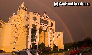 [P02] Marina Royal Palace - un frumos curcubeu deasupra hotelului » foto by nicole33
 - 
<span class="allrVoted glyphicon glyphicon-heart hidden" id="av508792"></span>
<a class="m-l-10 hidden" id="sv508792" onclick="voting_Foto_DelVot(,508792,1618)" role="button">șterge vot <span class="glyphicon glyphicon-remove"></span></a>
<a id="v9508792" class=" c-red"  onclick="voting_Foto_SetVot(508792)" role="button"><span class="glyphicon glyphicon-heart-empty"></span> <b>LIKE</b> = Votează poza</a> <img class="hidden"  id="f508792W9" src="/imagini/loader.gif" border="0" /><span class="AjErrMes hidden" id="e508792ErM"></span>