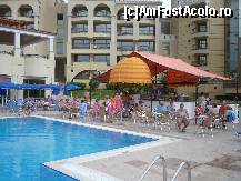 [P12] Pool bar,Royal Marina. » foto by jokermen2001
 - 
<span class="allrVoted glyphicon glyphicon-heart hidden" id="av91117"></span>
<a class="m-l-10 hidden" id="sv91117" onclick="voting_Foto_DelVot(,91117,1618)" role="button">șterge vot <span class="glyphicon glyphicon-remove"></span></a>
<a id="v991117" class=" c-red"  onclick="voting_Foto_SetVot(91117)" role="button"><span class="glyphicon glyphicon-heart-empty"></span> <b>LIKE</b> = Votează poza</a> <img class="hidden"  id="f91117W9" src="/imagini/loader.gif" border="0" /><span class="AjErrMes hidden" id="e91117ErM"></span>