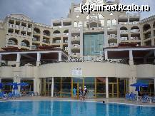 [P13] Intrarea la piscina interioara,sauna,sala de fitness,spa si baia de abur sant tot acolo. » foto by jokermen2001
 - 
<span class="allrVoted glyphicon glyphicon-heart hidden" id="av91121"></span>
<a class="m-l-10 hidden" id="sv91121" onclick="voting_Foto_DelVot(,91121,1618)" role="button">șterge vot <span class="glyphicon glyphicon-remove"></span></a>
<a id="v991121" class=" c-red"  onclick="voting_Foto_SetVot(91121)" role="button"><span class="glyphicon glyphicon-heart-empty"></span> <b>LIKE</b> = Votează poza</a> <img class="hidden"  id="f91121W9" src="/imagini/loader.gif" border="0" /><span class="AjErrMes hidden" id="e91121ErM"></span>