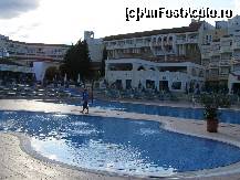 [P50] Hotelul Pelican – Piscina » foto by victor_m
 - 
<span class="allrVoted glyphicon glyphicon-heart hidden" id="av289392"></span>
<a class="m-l-10 hidden" id="sv289392" onclick="voting_Foto_DelVot(,289392,1618)" role="button">șterge vot <span class="glyphicon glyphicon-remove"></span></a>
<a id="v9289392" class=" c-red"  onclick="voting_Foto_SetVot(289392)" role="button"><span class="glyphicon glyphicon-heart-empty"></span> <b>LIKE</b> = Votează poza</a> <img class="hidden"  id="f289392W9" src="/imagini/loader.gif" border="0" /><span class="AjErrMes hidden" id="e289392ErM"></span>