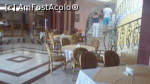 [P13] Restaurantul hotelului Marina Royal Palace din staţiunea Duni, Bulgaria.  » foto by traian.leuca †
 - 
<span class="allrVoted glyphicon glyphicon-heart hidden" id="av743618"></span>
<a class="m-l-10 hidden" id="sv743618" onclick="voting_Foto_DelVot(,743618,1618)" role="button">șterge vot <span class="glyphicon glyphicon-remove"></span></a>
<a id="v9743618" class=" c-red"  onclick="voting_Foto_SetVot(743618)" role="button"><span class="glyphicon glyphicon-heart-empty"></span> <b>LIKE</b> = Votează poza</a> <img class="hidden"  id="f743618W9" src="/imagini/loader.gif" border="0" /><span class="AjErrMes hidden" id="e743618ErM"></span>