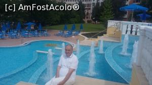 [P03] La una din piscinele hotelului Marina Royal Palace din staţiunea Duni, Bulgaria.  » foto by traian.leuca †
 - 
<span class="allrVoted glyphicon glyphicon-heart hidden" id="av743598"></span>
<a class="m-l-10 hidden" id="sv743598" onclick="voting_Foto_DelVot(,743598,1618)" role="button">șterge vot <span class="glyphicon glyphicon-remove"></span></a>
<a id="v9743598" class=" c-red"  onclick="voting_Foto_SetVot(743598)" role="button"><span class="glyphicon glyphicon-heart-empty"></span> <b>LIKE</b> = Votează poza</a> <img class="hidden"  id="f743598W9" src="/imagini/loader.gif" border="0" /><span class="AjErrMes hidden" id="e743598ErM"></span>