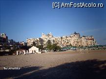 [P01] Royal Marina Palace vazut din una din extremitatile plajei ; in stanga se vede Marina Beach » foto by tm67bru
 - 
<span class="allrVoted glyphicon glyphicon-heart hidden" id="av11989"></span>
<a class="m-l-10 hidden" id="sv11989" onclick="voting_Foto_DelVot(,11989,1618)" role="button">șterge vot <span class="glyphicon glyphicon-remove"></span></a>
<a id="v911989" class=" c-red"  onclick="voting_Foto_SetVot(11989)" role="button"><span class="glyphicon glyphicon-heart-empty"></span> <b>LIKE</b> = Votează poza</a> <img class="hidden"  id="f11989W9" src="/imagini/loader.gif" border="0" /><span class="AjErrMes hidden" id="e11989ErM"></span>