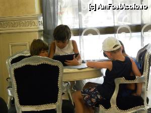 [P16] TABLETA - altceva pare sa nu-i mai uneasca pe copii nostrii, din pacate. Pe vremea noastra mai jucam v-ati ascunselea, leapsa, hotii si vardistii, fazan, flori-fete-filme sau baieti - cantece si cantareti, TOMANAP etc » foto by myk007
 - 
<span class="allrVoted glyphicon glyphicon-heart hidden" id="av458230"></span>
<a class="m-l-10 hidden" id="sv458230" onclick="voting_Foto_DelVot(,458230,1618)" role="button">șterge vot <span class="glyphicon glyphicon-remove"></span></a>
<a id="v9458230" class=" c-red"  onclick="voting_Foto_SetVot(458230)" role="button"><span class="glyphicon glyphicon-heart-empty"></span> <b>LIKE</b> = Votează poza</a> <img class="hidden"  id="f458230W9" src="/imagini/loader.gif" border="0" /><span class="AjErrMes hidden" id="e458230ErM"></span>