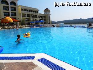 [P09] piscina mare (1,55 m) de la MRP cu barul » foto by myk007
 - 
<span class="allrVoted glyphicon glyphicon-heart hidden" id="av458223"></span>
<a class="m-l-10 hidden" id="sv458223" onclick="voting_Foto_DelVot(,458223,1618)" role="button">șterge vot <span class="glyphicon glyphicon-remove"></span></a>
<a id="v9458223" class=" c-red"  onclick="voting_Foto_SetVot(458223)" role="button"><span class="glyphicon glyphicon-heart-empty"></span> <b>LIKE</b> = Votează poza</a> <img class="hidden"  id="f458223W9" src="/imagini/loader.gif" border="0" /><span class="AjErrMes hidden" id="e458223ErM"></span>