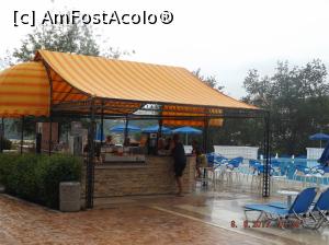 [P05] barul de la piscina, imi pare rau ca nu am prins barmanul ala nesuferit » foto by costeldobre
 - 
<span class="allrVoted glyphicon glyphicon-heart hidden" id="av865774"></span>
<a class="m-l-10 hidden" id="sv865774" onclick="voting_Foto_DelVot(,865774,1618)" role="button">șterge vot <span class="glyphicon glyphicon-remove"></span></a>
<a id="v9865774" class=" c-red"  onclick="voting_Foto_SetVot(865774)" role="button"><span class="glyphicon glyphicon-heart-empty"></span> <b>LIKE</b> = Votează poza</a> <img class="hidden"  id="f865774W9" src="/imagini/loader.gif" border="0" /><span class="AjErrMes hidden" id="e865774ErM"></span>