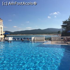 [P22] in piscina din fata restaurantului » foto by adichi
 - 
<span class="allrVoted glyphicon glyphicon-heart hidden" id="av769240"></span>
<a class="m-l-10 hidden" id="sv769240" onclick="voting_Foto_DelVot(,769240,1618)" role="button">șterge vot <span class="glyphicon glyphicon-remove"></span></a>
<a id="v9769240" class=" c-red"  onclick="voting_Foto_SetVot(769240)" role="button"><span class="glyphicon glyphicon-heart-empty"></span> <b>LIKE</b> = Votează poza</a> <img class="hidden"  id="f769240W9" src="/imagini/loader.gif" border="0" /><span class="AjErrMes hidden" id="e769240ErM"></span>