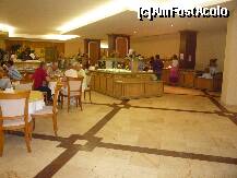 [P15] Restaurantul » foto by david
 - 
<span class="allrVoted glyphicon glyphicon-heart hidden" id="av132865"></span>
<a class="m-l-10 hidden" id="sv132865" onclick="voting_Foto_DelVot(,132865,1618)" role="button">șterge vot <span class="glyphicon glyphicon-remove"></span></a>
<a id="v9132865" class=" c-red"  onclick="voting_Foto_SetVot(132865)" role="button"><span class="glyphicon glyphicon-heart-empty"></span> <b>LIKE</b> = Votează poza</a> <img class="hidden"  id="f132865W9" src="/imagini/loader.gif" border="0" /><span class="AjErrMes hidden" id="e132865ErM"></span>