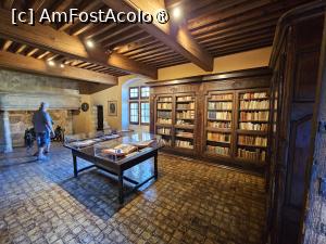 [P20] Lourmarin - castelul » foto by Chloe
 - 
<span class="allrVoted glyphicon glyphicon-heart hidden" id="av1396975"></span>
<a class="m-l-10 hidden" id="sv1396975" onclick="voting_Foto_DelVot(,1396975,1628)" role="button">șterge vot <span class="glyphicon glyphicon-remove"></span></a>
<a id="v91396975" class=" c-red"  onclick="voting_Foto_SetVot(1396975)" role="button"><span class="glyphicon glyphicon-heart-empty"></span> <b>LIKE</b> = Votează poza</a> <img class="hidden"  id="f1396975W9" src="/imagini/loader.gif" border="0" /><span class="AjErrMes hidden" id="e1396975ErM"></span>