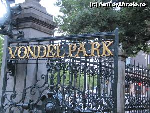[P11] Una dintre intrarile in frumosul parc din Amsterdam » foto by alb1573
 - 
<span class="allrVoted glyphicon glyphicon-heart hidden" id="av648152"></span>
<a class="m-l-10 hidden" id="sv648152" onclick="voting_Foto_DelVot(,648152,1639)" role="button">șterge vot <span class="glyphicon glyphicon-remove"></span></a>
<a id="v9648152" class=" c-red"  onclick="voting_Foto_SetVot(648152)" role="button"><span class="glyphicon glyphicon-heart-empty"></span> <b>LIKE</b> = Votează poza</a> <img class="hidden"  id="f648152W9" src="/imagini/loader.gif" border="0" /><span class="AjErrMes hidden" id="e648152ErM"></span>