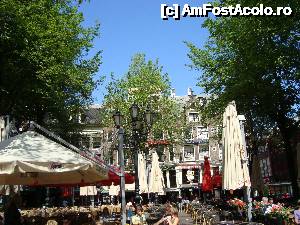 [P26] piata Leidesplein-cafe Americain -vara » foto by mireille
 - 
<span class="allrVoted glyphicon glyphicon-heart hidden" id="av486470"></span>
<a class="m-l-10 hidden" id="sv486470" onclick="voting_Foto_DelVot(,486470,1639)" role="button">șterge vot <span class="glyphicon glyphicon-remove"></span></a>
<a id="v9486470" class=" c-red"  onclick="voting_Foto_SetVot(486470)" role="button"><span class="glyphicon glyphicon-heart-empty"></span> <b>LIKE</b> = Votează poza</a> <img class="hidden"  id="f486470W9" src="/imagini/loader.gif" border="0" /><span class="AjErrMes hidden" id="e486470ErM"></span>