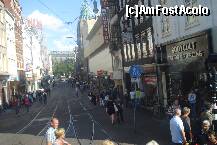 [P04] Pe o strada din Amsterdam, unde trece un tramvai atat de aproape de trecatori » foto by ileanaxperta*
 - 
<span class="allrVoted glyphicon glyphicon-heart hidden" id="av173424"></span>
<a class="m-l-10 hidden" id="sv173424" onclick="voting_Foto_DelVot(,173424,1639)" role="button">șterge vot <span class="glyphicon glyphicon-remove"></span></a>
<a id="v9173424" class=" c-red"  onclick="voting_Foto_SetVot(173424)" role="button"><span class="glyphicon glyphicon-heart-empty"></span> <b>LIKE</b> = Votează poza</a> <img class="hidden"  id="f173424W9" src="/imagini/loader.gif" border="0" /><span class="AjErrMes hidden" id="e173424ErM"></span>