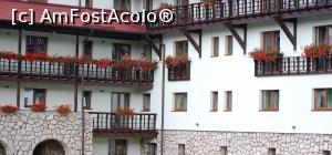 [P05] hotelul din fata » foto by bartaiomu
 - 
<span class="allrVoted glyphicon glyphicon-heart hidden" id="av773885"></span>
<a class="m-l-10 hidden" id="sv773885" onclick="voting_Foto_DelVot(,773885,1657)" role="button">șterge vot <span class="glyphicon glyphicon-remove"></span></a>
<a id="v9773885" class=" c-red"  onclick="voting_Foto_SetVot(773885)" role="button"><span class="glyphicon glyphicon-heart-empty"></span> <b>LIKE</b> = Votează poza</a> <img class="hidden"  id="f773885W9" src="/imagini/loader.gif" border="0" /><span class="AjErrMes hidden" id="e773885ErM"></span>