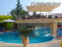 [P01] una din terase si piscina!! » foto by nora
 - 
<span class="allrVoted glyphicon glyphicon-heart hidden" id="av17913"></span>
<a class="m-l-10 hidden" id="sv17913" onclick="voting_Foto_DelVot(,17913,1658)" role="button">șterge vot <span class="glyphicon glyphicon-remove"></span></a>
<a id="v917913" class=" c-red"  onclick="voting_Foto_SetVot(17913)" role="button"><span class="glyphicon glyphicon-heart-empty"></span> <b>LIKE</b> = Votează poza</a> <img class="hidden"  id="f17913W9" src="/imagini/loader.gif" border="0" /><span class="AjErrMes hidden" id="e17913ErM"></span>