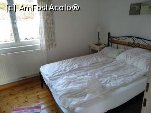 [P09] Patul din dormitor. Pe jos se vede parchetul » foto by ilee
 - 
<span class="allrVoted glyphicon glyphicon-heart hidden" id="av1136494"></span>
<a class="m-l-10 hidden" id="sv1136494" onclick="voting_Foto_DelVot(,1136494,1664)" role="button">șterge vot <span class="glyphicon glyphicon-remove"></span></a>
<a id="v91136494" class=" c-red"  onclick="voting_Foto_SetVot(1136494)" role="button"><span class="glyphicon glyphicon-heart-empty"></span> <b>LIKE</b> = Votează poza</a> <img class="hidden"  id="f1136494W9" src="/imagini/loader.gif" border="0" /><span class="AjErrMes hidden" id="e1136494ErM"></span>