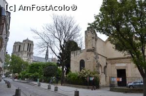 [P22] Biserica St Julien văzută de la biserica St Severin » foto by AZE
 - 
<span class="allrVoted glyphicon glyphicon-heart hidden" id="av882854"></span>
<a class="m-l-10 hidden" id="sv882854" onclick="voting_Foto_DelVot(,882854,1684)" role="button">șterge vot <span class="glyphicon glyphicon-remove"></span></a>
<a id="v9882854" class=" c-red"  onclick="voting_Foto_SetVot(882854)" role="button"><span class="glyphicon glyphicon-heart-empty"></span> <b>LIKE</b> = Votează poza</a> <img class="hidden"  id="f882854W9" src="/imagini/loader.gif" border="0" /><span class="AjErrMes hidden" id="e882854ErM"></span>
