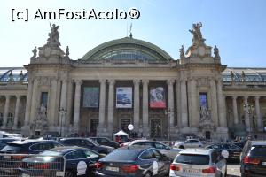 [P08] Aglomerație în fața Grand Palais » foto by AZE
 - 
<span class="allrVoted glyphicon glyphicon-heart hidden" id="av894567"></span>
<a class="m-l-10 hidden" id="sv894567" onclick="voting_Foto_DelVot(,894567,1684)" role="button">șterge vot <span class="glyphicon glyphicon-remove"></span></a>
<a id="v9894567" class=" c-red"  onclick="voting_Foto_SetVot(894567)" role="button"><span class="glyphicon glyphicon-heart-empty"></span> <b>LIKE</b> = Votează poza</a> <img class="hidden"  id="f894567W9" src="/imagini/loader.gif" border="0" /><span class="AjErrMes hidden" id="e894567ErM"></span>