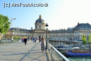 [P06] Pont des Arts cu balustrada de sticlă, inamicul lacătelor » foto by AZE
 - 
<span class="allrVoted glyphicon glyphicon-heart hidden" id="av906043"></span>
<a class="m-l-10 hidden" id="sv906043" onclick="voting_Foto_DelVot(,906043,1684)" role="button">șterge vot <span class="glyphicon glyphicon-remove"></span></a>
<a id="v9906043" class=" c-red"  onclick="voting_Foto_SetVot(906043)" role="button"><span class="glyphicon glyphicon-heart-empty"></span> <b>LIKE</b> = Votează poza</a> <img class="hidden"  id="f906043W9" src="/imagini/loader.gif" border="0" /><span class="AjErrMes hidden" id="e906043ErM"></span>