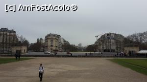 [P13] Esplanada din fata Domului » foto by sebigeanina
 - 
<span class="allrVoted glyphicon glyphicon-heart hidden" id="av960210"></span>
<a class="m-l-10 hidden" id="sv960210" onclick="voting_Foto_DelVot(,960210,1684)" role="button">șterge vot <span class="glyphicon glyphicon-remove"></span></a>
<a id="v9960210" class=" c-red"  onclick="voting_Foto_SetVot(960210)" role="button"><span class="glyphicon glyphicon-heart-empty"></span> <b>LIKE</b> = Votează poza</a> <img class="hidden"  id="f960210W9" src="/imagini/loader.gif" border="0" /><span class="AjErrMes hidden" id="e960210ErM"></span>