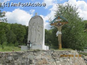 [P27] una dintre cele 14 cruci aflate pe traseu. urmariti povestea lor, e interesanta.  » foto by adri-nico
 - 
<span class="allrVoted glyphicon glyphicon-heart hidden" id="av742104"></span>
<a class="m-l-10 hidden" id="sv742104" onclick="voting_Foto_DelVot(,742104,1693)" role="button">șterge vot <span class="glyphicon glyphicon-remove"></span></a>
<a id="v9742104" class=" c-red"  onclick="voting_Foto_SetVot(742104)" role="button"><span class="glyphicon glyphicon-heart-empty"></span> <b>LIKE</b> = Votează poza</a> <img class="hidden"  id="f742104W9" src="/imagini/loader.gif" border="0" /><span class="AjErrMes hidden" id="e742104ErM"></span>