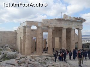 [P12] Acropole - ieșirea din Propylaia, spre temple.  » foto by Aurici
 - 
<span class="allrVoted glyphicon glyphicon-heart hidden" id="av1064259"></span>
<a class="m-l-10 hidden" id="sv1064259" onclick="voting_Foto_DelVot(,1064259,1710)" role="button">șterge vot <span class="glyphicon glyphicon-remove"></span></a>
<a id="v91064259" class=" c-red"  onclick="voting_Foto_SetVot(1064259)" role="button"><span class="glyphicon glyphicon-heart-empty"></span> <b>LIKE</b> = Votează poza</a> <img class="hidden"  id="f1064259W9" src="/imagini/loader.gif" border="0" /><span class="AjErrMes hidden" id="e1064259ErM"></span>