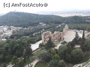 [P13] Acropole - Vedere din zona templelor spre Teatrul lui Herodes Atticus și spre colina Filopappos.  » foto by Aurici
 - 
<span class="allrVoted glyphicon glyphicon-heart hidden" id="av1064261"></span>
<a class="m-l-10 hidden" id="sv1064261" onclick="voting_Foto_DelVot(,1064261,1710)" role="button">șterge vot <span class="glyphicon glyphicon-remove"></span></a>
<a id="v91064261" class=" c-red"  onclick="voting_Foto_SetVot(1064261)" role="button"><span class="glyphicon glyphicon-heart-empty"></span> <b>LIKE</b> = Votează poza</a> <img class="hidden"  id="f1064261W9" src="/imagini/loader.gif" border="0" /><span class="AjErrMes hidden" id="e1064261ErM"></span>