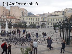 [P02] Piata Kotzia, pe strada Athinas. Vis-a-vis este Primăria iar în piața cu porumbei au loc ședințele foto ale celor care se căsătoresc.  » foto by Aurici
 - 
<span class="allrVoted glyphicon glyphicon-heart hidden" id="av1064235"></span>
<a class="m-l-10 hidden" id="sv1064235" onclick="voting_Foto_DelVot(,1064235,1710)" role="button">șterge vot <span class="glyphicon glyphicon-remove"></span></a>
<a id="v91064235" class=" c-red"  onclick="voting_Foto_SetVot(1064235)" role="button"><span class="glyphicon glyphicon-heart-empty"></span> <b>LIKE</b> = Votează poza</a> <img class="hidden"  id="f1064235W9" src="/imagini/loader.gif" border="0" /><span class="AjErrMes hidden" id="e1064235ErM"></span>