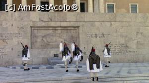 [P26] ,,Evzonii” schimba garda la Monumentul Ostasului Necunoscut. » foto by ovidiuyepi
 - 
<span class="allrVoted glyphicon glyphicon-heart hidden" id="av1280316"></span>
<a class="m-l-10 hidden" id="sv1280316" onclick="voting_Foto_DelVot(,1280316,1710)" role="button">șterge vot <span class="glyphicon glyphicon-remove"></span></a>
<a id="v91280316" class=" c-red"  onclick="voting_Foto_SetVot(1280316)" role="button"><span class="glyphicon glyphicon-heart-empty"></span> <b>LIKE</b> = Votează poza</a> <img class="hidden"  id="f1280316W9" src="/imagini/loader.gif" border="0" /><span class="AjErrMes hidden" id="e1280316ErM"></span>