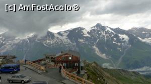 [P18] Vârful Edelweissspitze, 2.571m, cel mai înalt punct de pe Großglockner Hochalpenstraße » foto by iuliaen
 - 
<span class="allrVoted glyphicon glyphicon-heart hidden" id="av885676"></span>
<a class="m-l-10 hidden" id="sv885676" onclick="voting_Foto_DelVot(,885676,1732)" role="button">șterge vot <span class="glyphicon glyphicon-remove"></span></a>
<a id="v9885676" class=" c-red"  onclick="voting_Foto_SetVot(885676)" role="button"><span class="glyphicon glyphicon-heart-empty"></span> <b>LIKE</b> = Votează poza</a> <img class="hidden"  id="f885676W9" src="/imagini/loader.gif" border="0" /><span class="AjErrMes hidden" id="e885676ErM"></span>