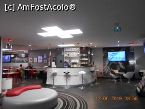 [P01] barul și și salonul de la intrarea în hotel » foto by zlatna
 - 
<span class="allrVoted glyphicon glyphicon-heart hidden" id="av1116636"></span>
<a class="m-l-10 hidden" id="sv1116636" onclick="voting_Foto_DelVot(,1116636,1740)" role="button">șterge vot <span class="glyphicon glyphicon-remove"></span></a>
<a id="v91116636" class=" c-red"  onclick="voting_Foto_SetVot(1116636)" role="button"><span class="glyphicon glyphicon-heart-empty"></span> <b>LIKE</b> = Votează poza</a> <img class="hidden"  id="f1116636W9" src="/imagini/loader.gif" border="0" /><span class="AjErrMes hidden" id="e1116636ErM"></span>