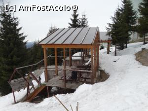 [P40] Un ponton care a cedat, se vede zăpada mare și pe cel din spate » foto by Kavarnap
 - 
<span class="allrVoted glyphicon glyphicon-heart hidden" id="av1222298"></span>
<a class="m-l-10 hidden" id="sv1222298" onclick="voting_Foto_DelVot(,1222298,1755)" role="button">șterge vot <span class="glyphicon glyphicon-remove"></span></a>
<a id="v91222298" class=" c-red"  onclick="voting_Foto_SetVot(1222298)" role="button"><span class="glyphicon glyphicon-heart-empty"></span> <b>LIKE</b> = Votează poza</a> <img class="hidden"  id="f1222298W9" src="/imagini/loader.gif" border="0" /><span class="AjErrMes hidden" id="e1222298ErM"></span>