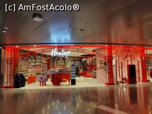 [P10] Aeroportul Hamad Doha » foto by crismis
 - 
<span class="allrVoted glyphicon glyphicon-heart hidden" id="av1357606"></span>
<a class="m-l-10 hidden" id="sv1357606" onclick="voting_Foto_DelVot(,1357606,1769)" role="button">șterge vot <span class="glyphicon glyphicon-remove"></span></a>
<a id="v91357606" class=" c-red"  onclick="voting_Foto_SetVot(1357606)" role="button"><span class="glyphicon glyphicon-heart-empty"></span> <b>LIKE</b> = Votează poza</a> <img class="hidden"  id="f1357606W9" src="/imagini/loader.gif" border="0" /><span class="AjErrMes hidden" id="e1357606ErM"></span>