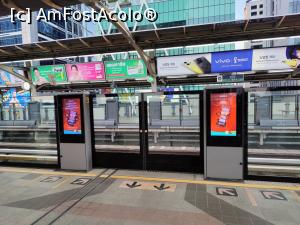 [P45] Așteptăm trenul de suprafață (linia este securizată, ușile se deschid doar când vine trenul) » foto by crismis
 - 
<span class="allrVoted glyphicon glyphicon-heart hidden" id="av1357641"></span>
<a class="m-l-10 hidden" id="sv1357641" onclick="voting_Foto_DelVot(,1357641,1769)" role="button">șterge vot <span class="glyphicon glyphicon-remove"></span></a>
<a id="v91357641" class=" c-red"  onclick="voting_Foto_SetVot(1357641)" role="button"><span class="glyphicon glyphicon-heart-empty"></span> <b>LIKE</b> = Votează poza</a> <img class="hidden"  id="f1357641W9" src="/imagini/loader.gif" border="0" /><span class="AjErrMes hidden" id="e1357641ErM"></span>