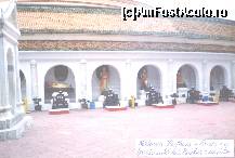 [P07] Cateva zeci de ipostaze ale lui Budha » foto by Michi
 - 
<span class="allrVoted glyphicon glyphicon-heart hidden" id="av113097"></span>
<a class="m-l-10 hidden" id="sv113097" onclick="voting_Foto_DelVot(,113097,1769)" role="button">șterge vot <span class="glyphicon glyphicon-remove"></span></a>
<a id="v9113097" class=" c-red"  onclick="voting_Foto_SetVot(113097)" role="button"><span class="glyphicon glyphicon-heart-empty"></span> <b>LIKE</b> = Votează poza</a> <img class="hidden"  id="f113097W9" src="/imagini/loader.gif" border="0" /><span class="AjErrMes hidden" id="e113097ErM"></span>