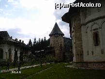 [P06] Turnul vechi al Manastirii Putna » foto by Valentina69
 - 
<span class="allrVoted glyphicon glyphicon-heart hidden" id="av46823"></span>
<a class="m-l-10 hidden" id="sv46823" onclick="voting_Foto_DelVot(,46823,1781)" role="button">șterge vot <span class="glyphicon glyphicon-remove"></span></a>
<a id="v946823" class=" c-red"  onclick="voting_Foto_SetVot(46823)" role="button"><span class="glyphicon glyphicon-heart-empty"></span> <b>LIKE</b> = Votează poza</a> <img class="hidden"  id="f46823W9" src="/imagini/loader.gif" border="0" /><span class="AjErrMes hidden" id="e46823ErM"></span>