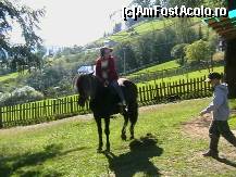 [P01] Pe Dealul Runc, Alexandra facand echitatie - Vatra Dornei. » foto by sportiv
 - 
<span class="allrVoted glyphicon glyphicon-heart hidden" id="av189197"></span>
<a class="m-l-10 hidden" id="sv189197" onclick="voting_Foto_DelVot(,189197,1782)" role="button">șterge vot <span class="glyphicon glyphicon-remove"></span></a>
<a id="v9189197" class=" c-red"  onclick="voting_Foto_SetVot(189197)" role="button"><span class="glyphicon glyphicon-heart-empty"></span> <b>LIKE</b> = Votează poza</a> <img class="hidden"  id="f189197W9" src="/imagini/loader.gif" border="0" /><span class="AjErrMes hidden" id="e189197ErM"></span>