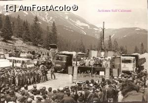 [P17] Oameni ai muncii la fosta carieră de sulf din Parcul Naţional Călimani, comuna Şaru Dornei, sat Gura Haitii, jud. Suceava.  » foto by traian.leuca † <span class="label label-default labelC_thin small">NEVOTABILĂ</span>
